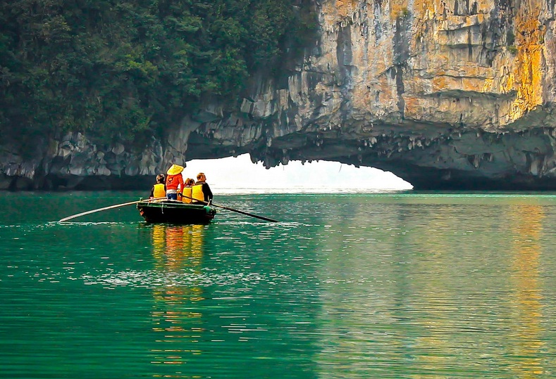 Vietnam-Vacation-Packages-with-Luxury-Travel-Vietnam